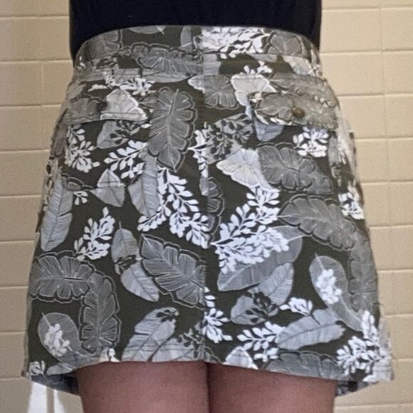 Croft & Barrow Classic Fit Leaf Print Skort Womens Stretch 14 - Picture 3 of 9